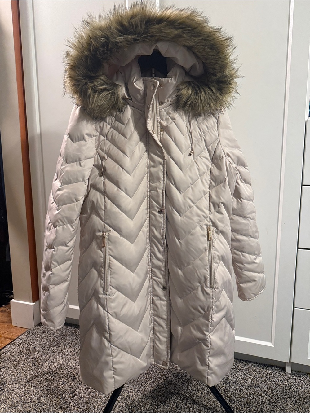 Kenneth Cole Women’s Faux Fur Hooded Puffer Coat Cream Longline